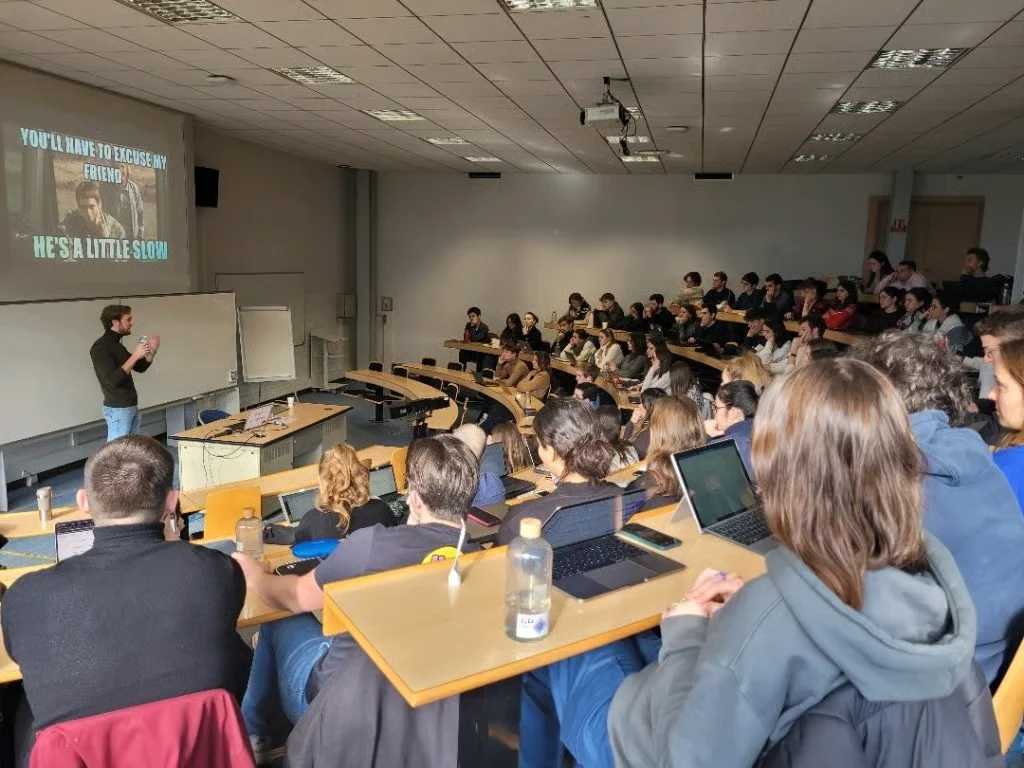 Maxime en conférence